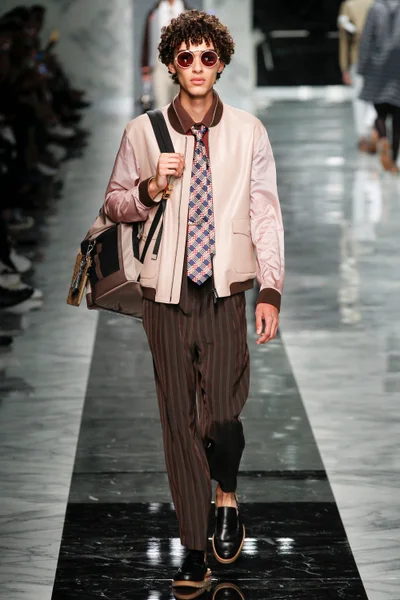 Look 13
